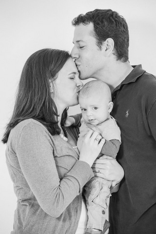 צילום תינוקות עם ההורים - שחור לבן